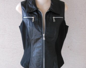 Vintage MAXIMA Black Leather Vest Hardware Zippers Close Fitting Vest Size M/L