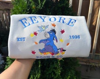 Pooh und Freunde besticktes Sweatshirt, Winnie-the-Pooh, Tigger, Ferkel, Eeyore, Cartoon Shirt, Geschenk für Freunde, Bär Shirt, Herbst Pullover