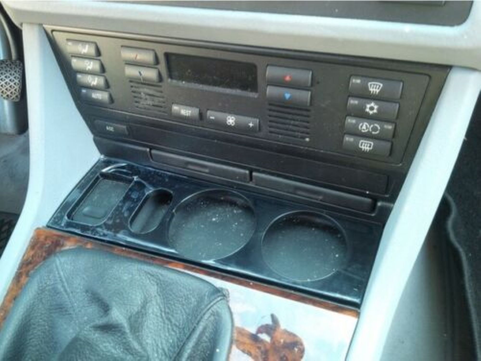 BMW 5 series E39 Cup Holder - Can be wrapped in carbon fibre