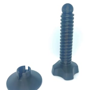 Op de afbeelding: Een zwarte 3D-geprinte standaard met een ronde basis en een schroefdraadkolom met een ronde knop aan de bovenkant.