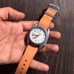 natural color nato strap in vechetta italian leather natural color