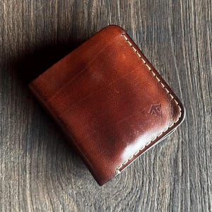 klassische vertikale Bi-Fold-Leder-Mahagoni-Brieftasche für Karten und Bargeld