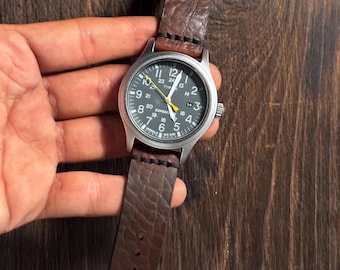 Correa de reloj de cuero de grano completo Horween Bison hecha a mano