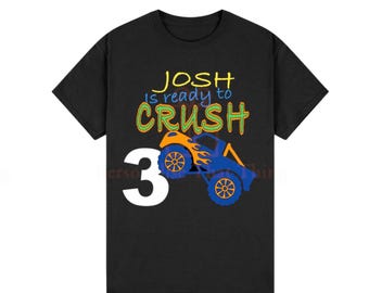 O nome/número personalizados do monster truck está pronto para esmagar a festa de aniversário Camiseta