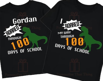 Rugí mi camino a través de 100 días de escuela camiseta de dinosaurio con nombre personalizado