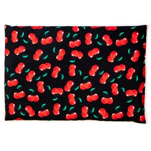 Grain pillow 30 x 20 cm, cherry-black - As a heat and cold pack. Grain pillow for microwave and oven.