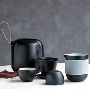 Portable Travel Tea Set Making tea easily to simplify the user experience DehuaYao Ceramic Teapot with 2pcs Cups 
