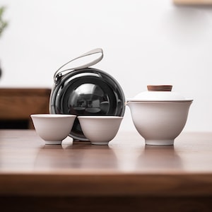 Premium Keramik-Ei Gung Fu Tee-Set mit Reisetasche - 1 Teekanne, 2 Mini Porzellan-Teetassen - Ideal für Zuhause, Büro und Outdoor-Picknicks