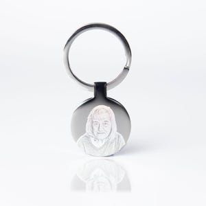 Photo engraved circle keyring | photo engraved keyring | gifts for her | gifts for him | memorial gift | engraved photo keychain
