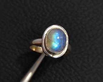 Natural RAINBOW MOONSTONE Oval Silver Ring, 925 Sterling Silver Statement Ring, Moonstone Cabochon, Bohemian Silver Ring, Stone Silver Ring