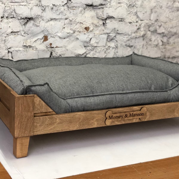 Anpassbares erhöhtes Hundebett aus Holz, Mid-Century Modern, erhöhte Haustierbettmöbel, handgefertigter orthopädischer Hundebettrahmen aus Holz