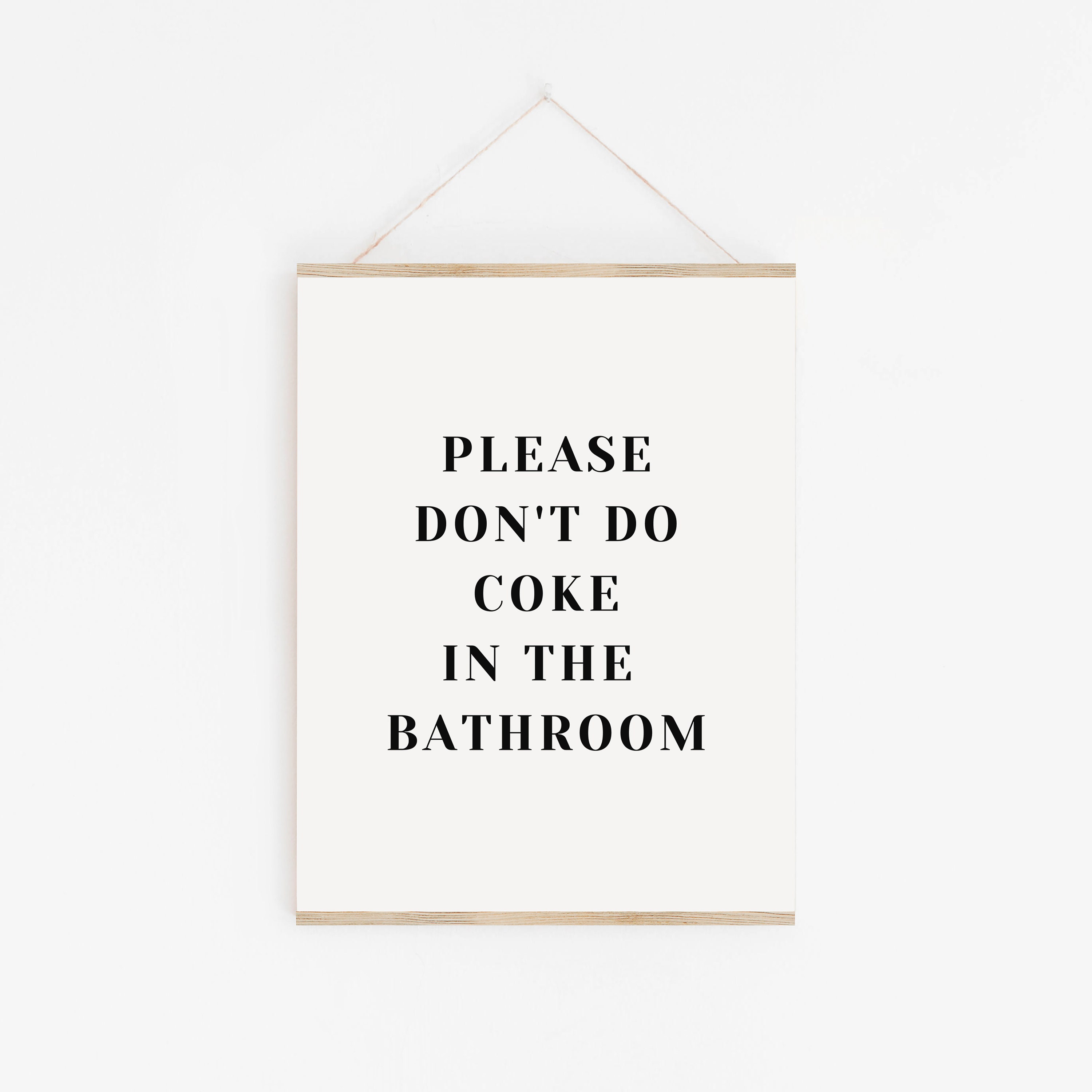 Por favor no haga Coca-Cola en el arte de la pared del baño | Etsy