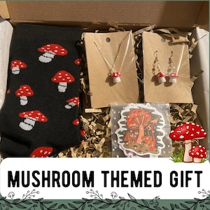 Mushroom Lover's Gift Set - Fungi Gift Accessories - Get Well Soon Gift - Unique Bohemian Gift for Her - Mushroom Necklace afbeelding 1