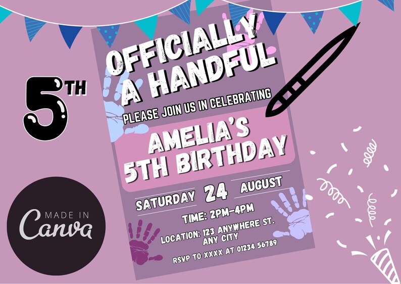 Peut inclure: Une invitation d'anniversaire violette et blanche avec le texte "Officially a Handful" et "Amelia's 5th Birthday". L'invitation comprend un motif d'empreinte de main et la date "Saturday 24 August".
