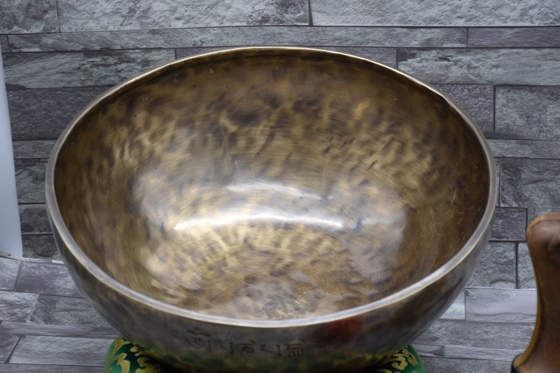 21 Inch Diamete Exta Lage Standing Singing Bowl - Foot