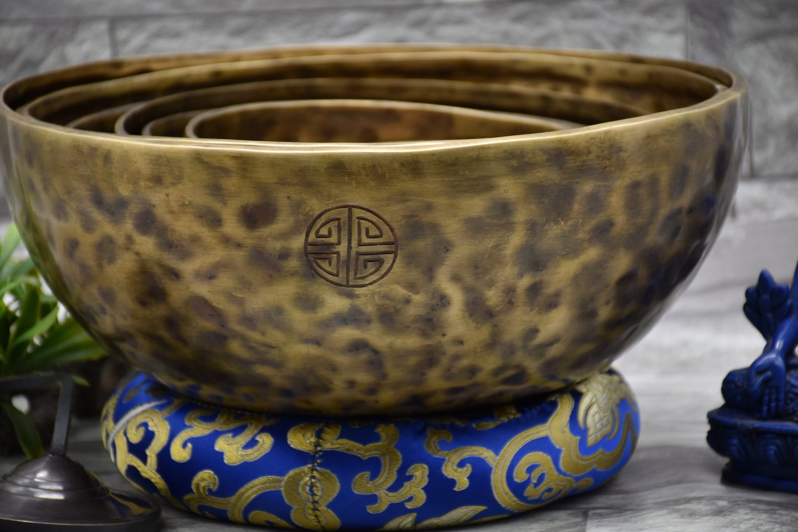 Chakra Note Tuned Full Moon Singing Bowl Set of 7 - Tibetan Singing ...