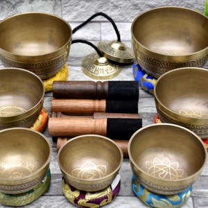 Natural Singing bowl set of 7 Tibetan singing bowls healing set Meditation yoga sound baths Seven chakra Bowls image 3