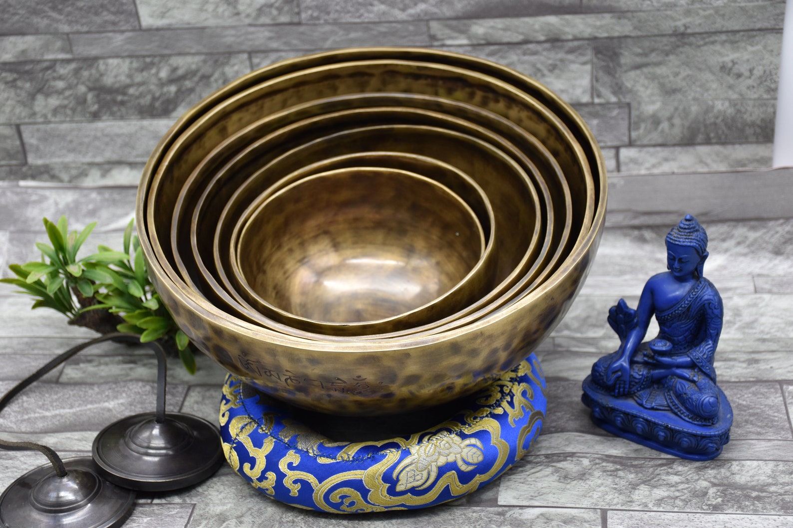 Chakra Note Tuned Full Moon Singing Bowl Set of 7 - Tibetan Singing ...