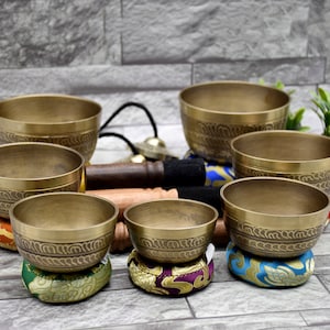 Natural Singing bowl set of 7 Tibetan singing bowls healing set Meditation yoga sound baths Seven chakra Bowls image 2