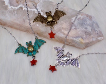 Collier chauve-souris en jaspe rouge