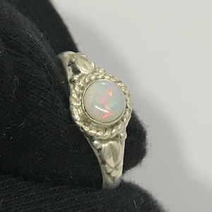 Natural Australian Opal Red Fire Gemstone Ring 925 Solid Sterling Silver Ring Fantastic Opal Stone Size 6x6 mm Engagement Ring Gift Ring
