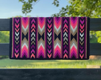Pink Black Beige Berry Handmade Western Saddle Blanket Ranch Pad New Zealand Wool Show Pad/Yucca Pad for Horse riding Custom 34X42