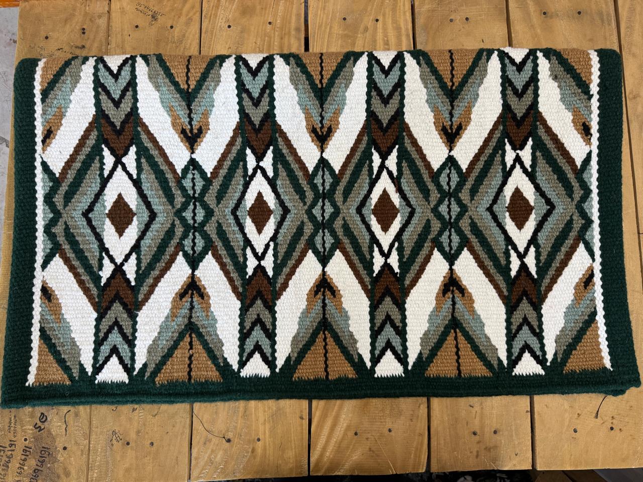 Ręcznie robiony koc siodłowy Western Ranch Pad Show Pad Newzealand Wool Show Pad / Yucca Pad do jazdy konnej Custom Green White Camel 34X42