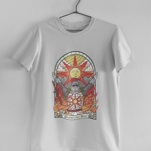 Dark Souls Praise the Sun: Solaire of Astora, High Quality Fabric, Unisex T-Shirt, 2 Colors, Gaming Merch, Minimalist Design
