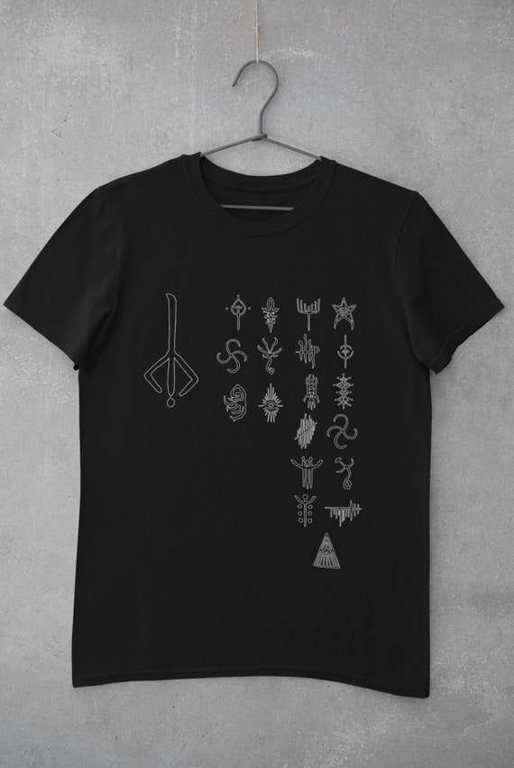 Bloodborne Caryll Runes T-Shirt: Minimalist Gaming Tee