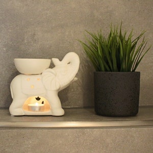 Fragrance lamp made of ceramic elephant white, tealight holder, aromatherapy, decoration, handmade