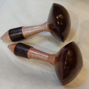 Maracas. Present for lovers of traditional style.
