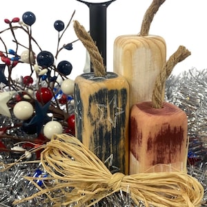Rustic 4th Of July Decor, Wood Firecracker Decor, Primitive Americana Decor, Labor Day Decorations, Primitive patriotic Decor, Shelf Sitter bild 9
