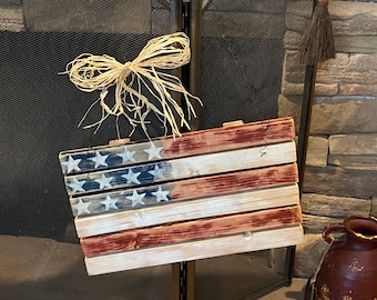 Bandera rústica de madera para puerta, bandera de palets del 4 de julio, decoración patriótica de madera, bandera del 4 de julio de madera envejecida, decoración americana para puerta, EE. UU.