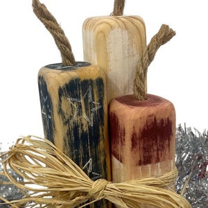 Rustic 4th Of July Decor, Wood Firecracker Decor, Primitive Americana Decor, Labor Day Decorations, Primitive patriotic Decor, Shelf Sitter bild 5