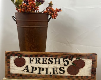 Letrero rústico de manzana de madera, decoración primitiva de manzana, colgante de pared de manzana, decoración rústica de manzana, decoración campestre de manzanas frescas, letrero de otoño