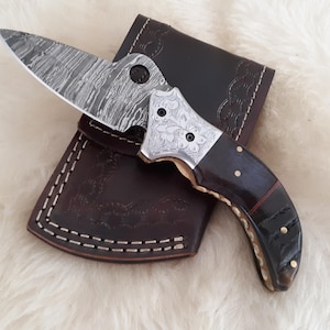 Damascus Bull/Ram Horn Pocket Knife
