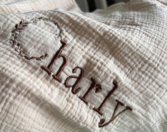 Baby blanket - personalized baby blanket - double cotton gauze blanket - embroidered blanket
