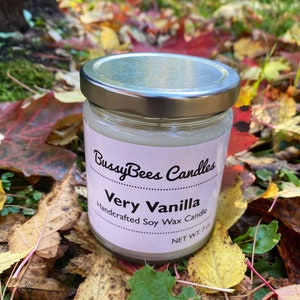 Natural scented soy wax candles|very vanilla candle/ vanilla scented candle/house warming gift candle/ decorated candle/ homemade candle/