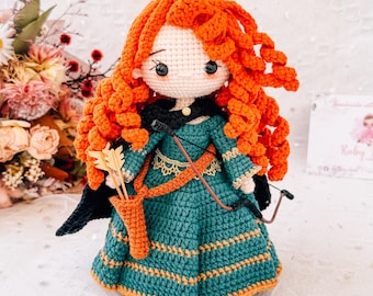 Muñeca Mérida de crochet: Amigurumi de princesa valiente hecha a mano con bolsa de flechas de 18 cm de alto