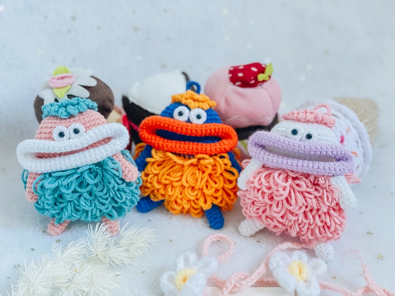 Funda para AirPods de peluche de monstruo de ganchillo, funda kawaii para AirPods 2, llavero de muñeca imagen 2