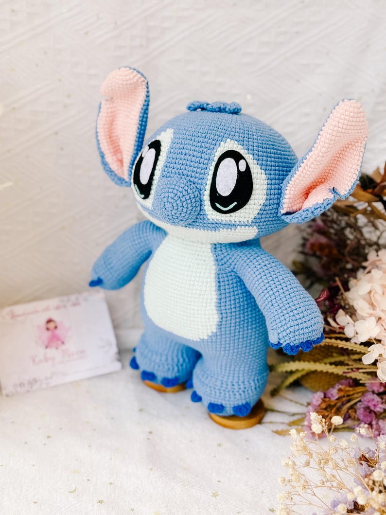 Handmade Crochet Stitch Plush Toy: 12" Cotton Amigurumi Doll afbeelding 5