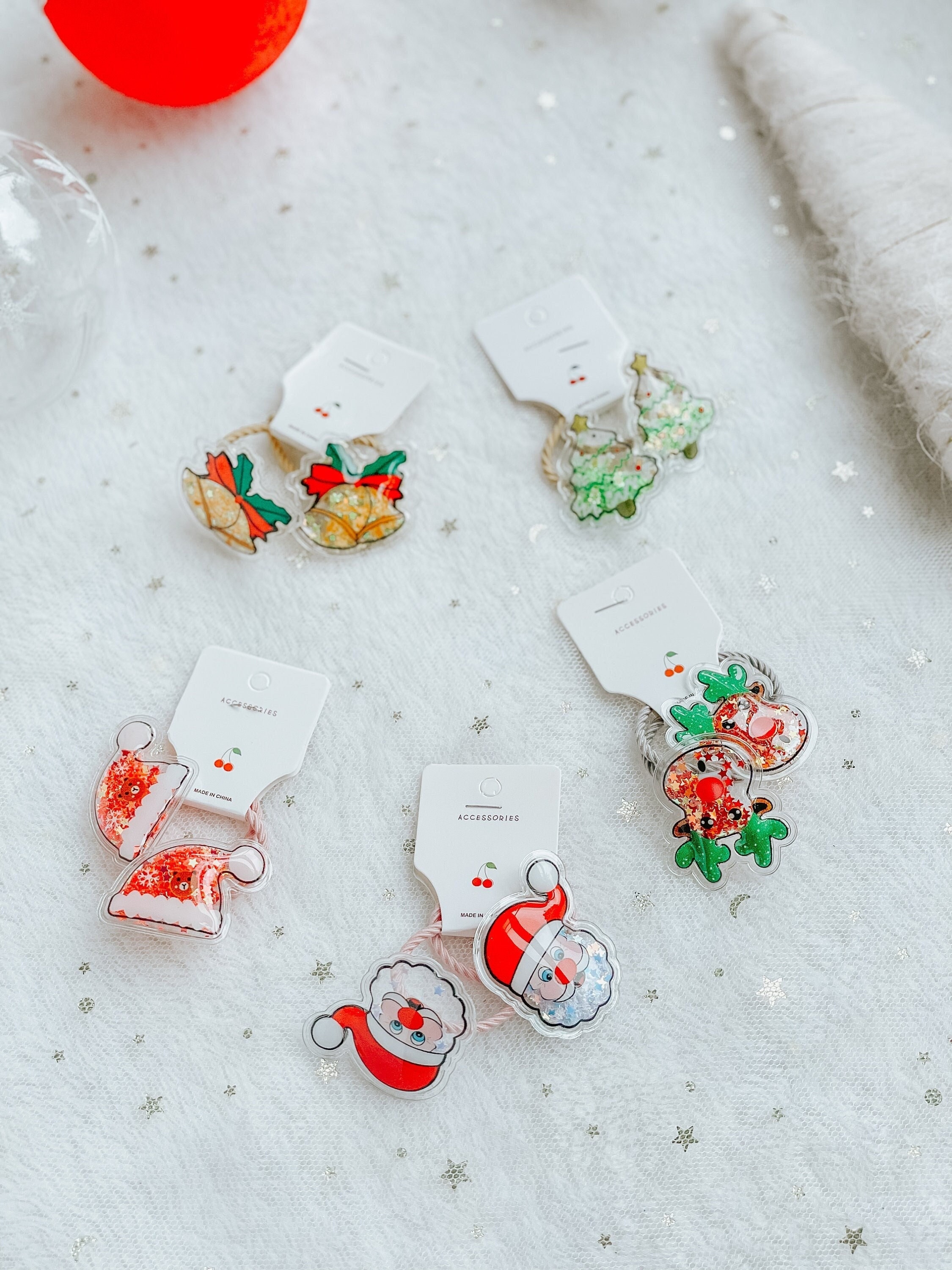 4 Weihnachts-Haargummis Mit Weihnachtsmann & Schneemann – Weich, Elastisch, Für Damen – Perfekt Für Die Festtagszeit