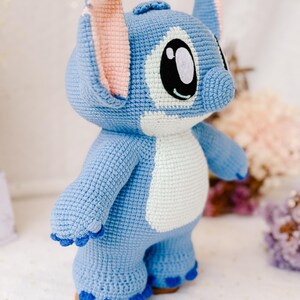 Handmade Crochet Stitch Plush Toy: 12" Cotton Amigurumi Doll afbeelding 4