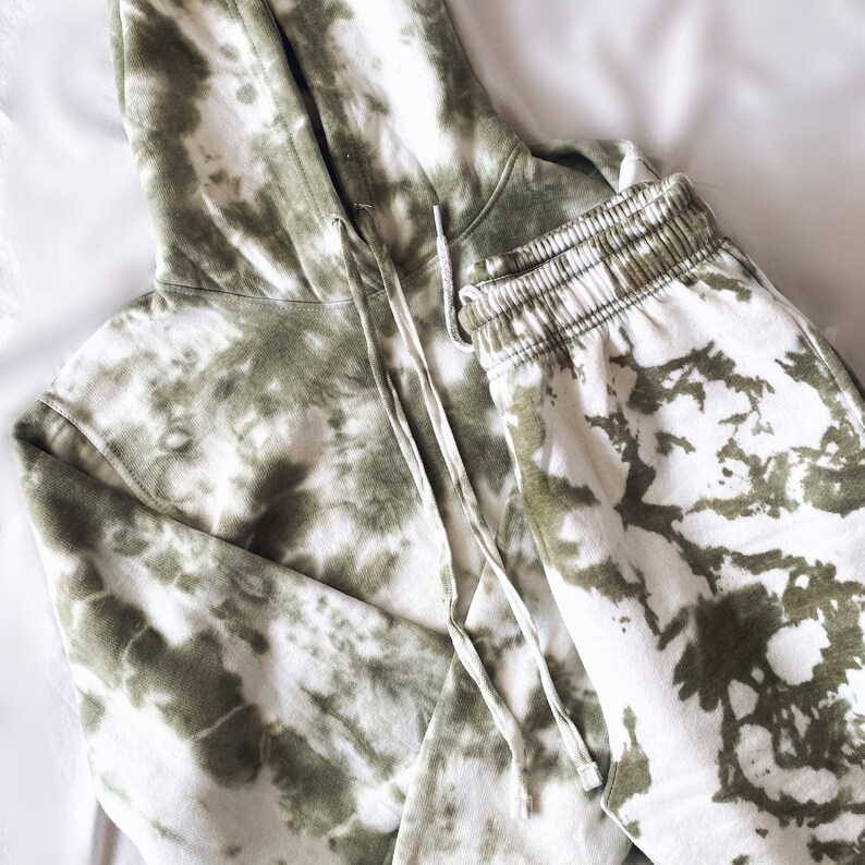 tie dye joggers and sweatshirt