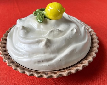 Pie Plate Keeper, Vintage Lemon Meringue, Fruit Kitchen Decor, Oven to Tableware for Retro Kitchen Counter Decor, Gift for Baker