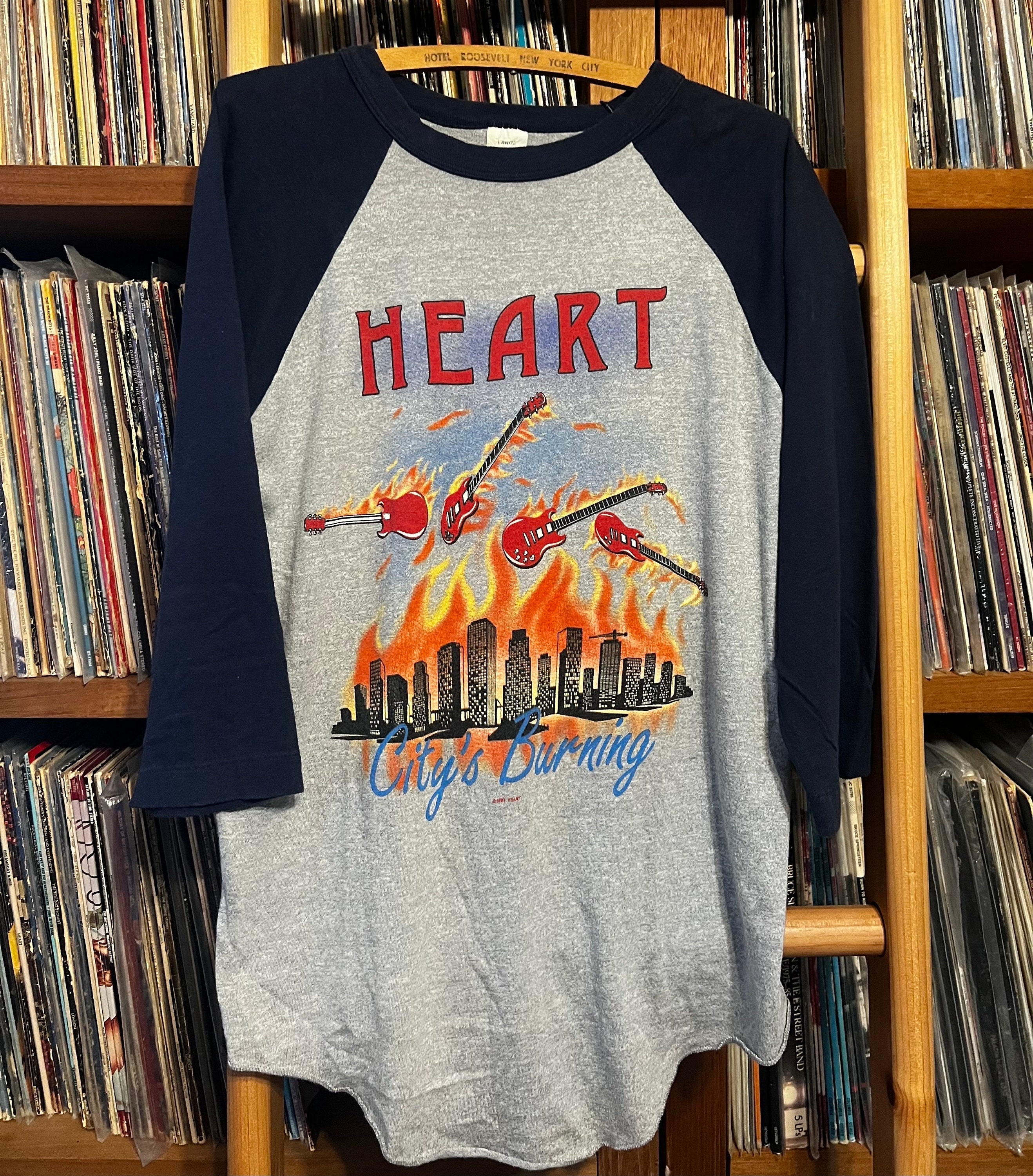 Vintage heart store concert t shirt