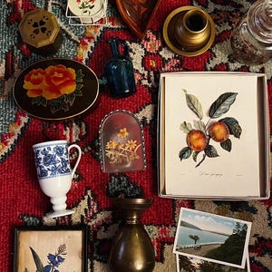 Vintage Mystery Box, Antique Curated Blind Box, Cottagecore, Dark Academia, Goth, Retro Gift Baskets 画像 6