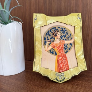 Vintage Art Deco Frame with Nouveau Woman Portrait, Green Celluloid