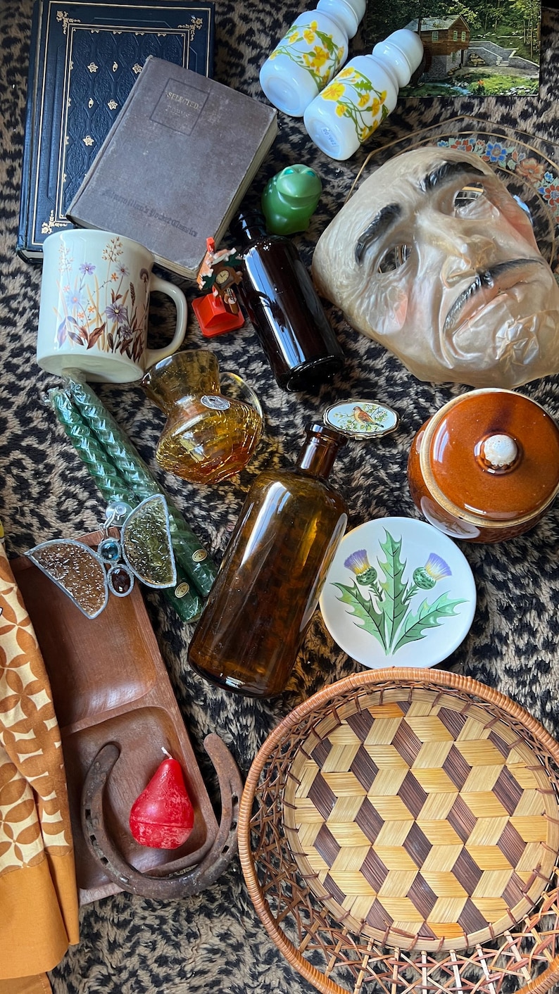 Vintage Mystery Box, Antique Curated Blind Box, Cottagecore, Dark Academia, Goth, Retro Gift Baskets 画像 10