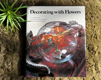 "Decorating with Flowers" Floral Arrangement How to Book by Ronaldo Maia